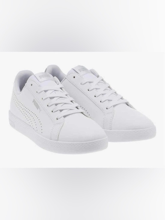 Puma Shoes - Puma Smash Women’s Sneakers. Size 8